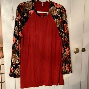 Acting Pro LS EUC Tunic Bell Floral sleeves L